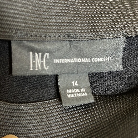 INC International Concepts Black Faux Snake
Print Ponte Pants Size 14 - Picture 6 of 10